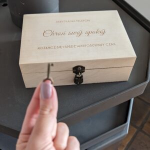 Skrzynka relacyjna na telefony